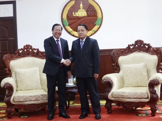 HCM City places top priority on cooperation with Lao localities